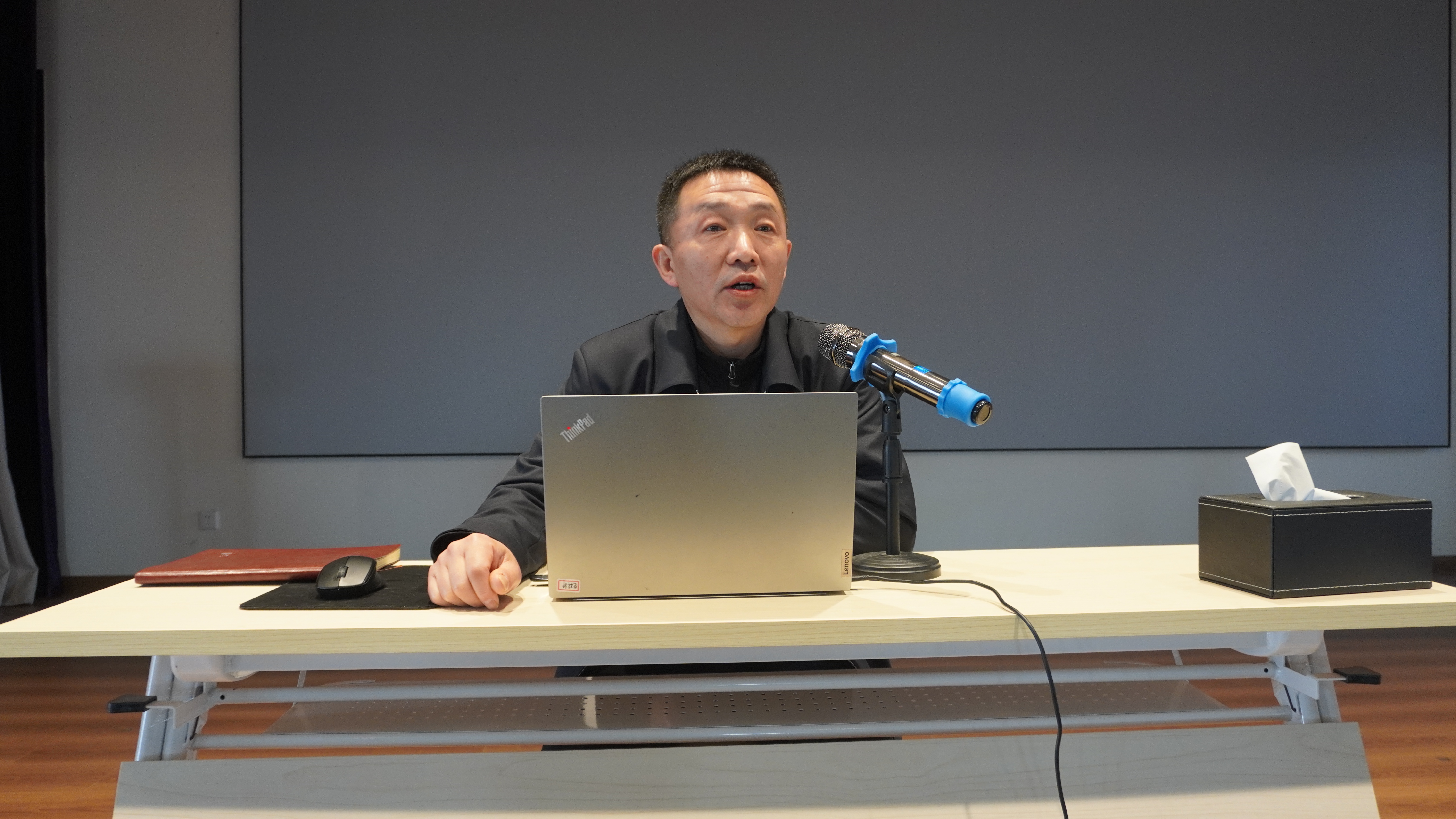 中機一院黨委召開理論學(xué)習(xí)中心組學(xué)習(xí)（擴大）會暨中央八項規(guī)定精神學(xué)習(xí)教育讀書班